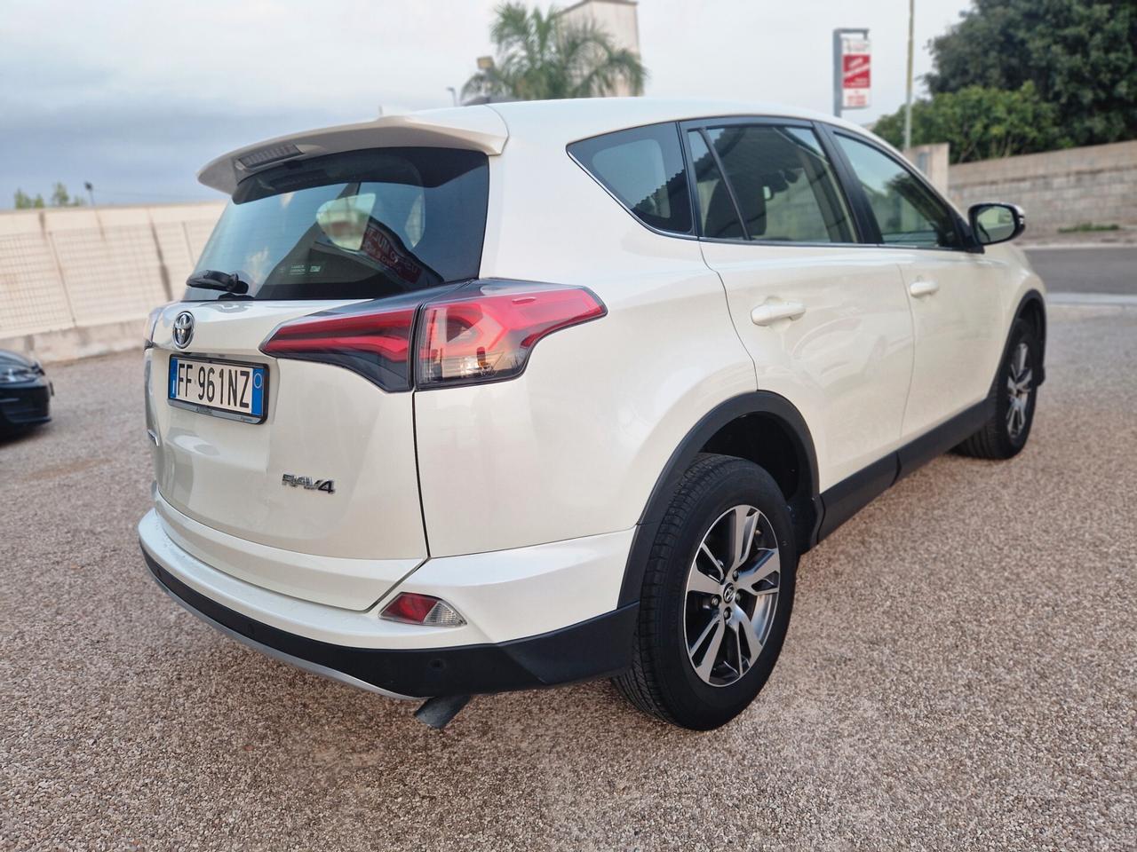 Toyota RAV 4 RAV4 2.0 D-4D 2WD Exclusive