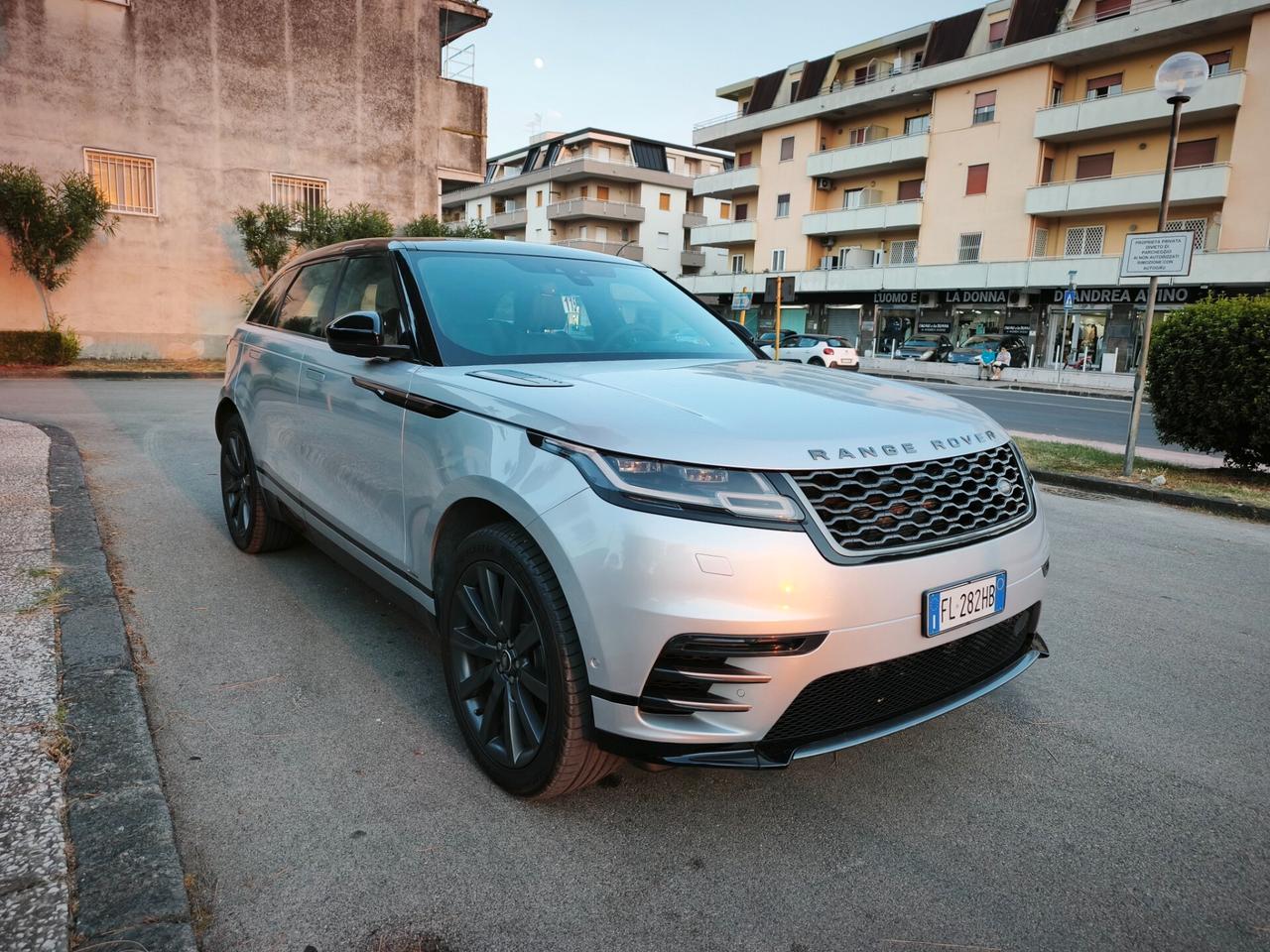 Land Rover Range Velar 2.0D 240 CV R-Dynamic km0