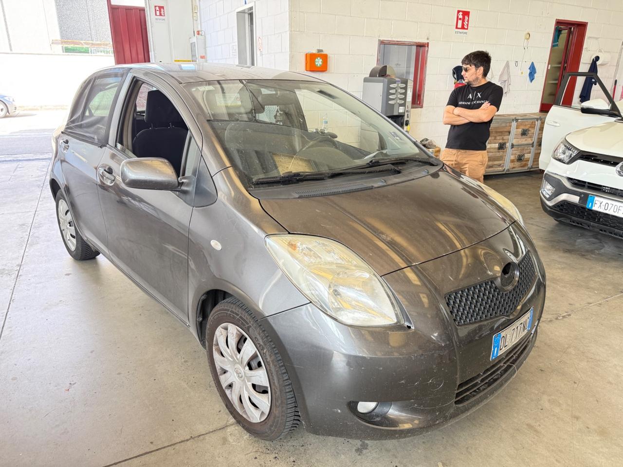 Toyota Yaris 1.3 5 porte Navi