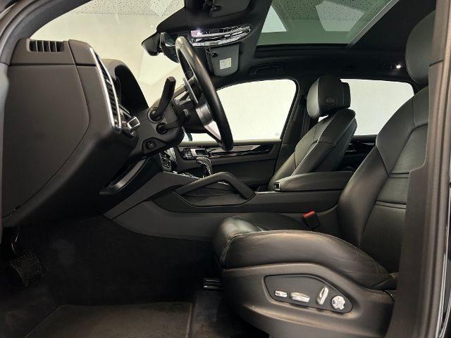 PORSCHE Cayenne 3.0 V6