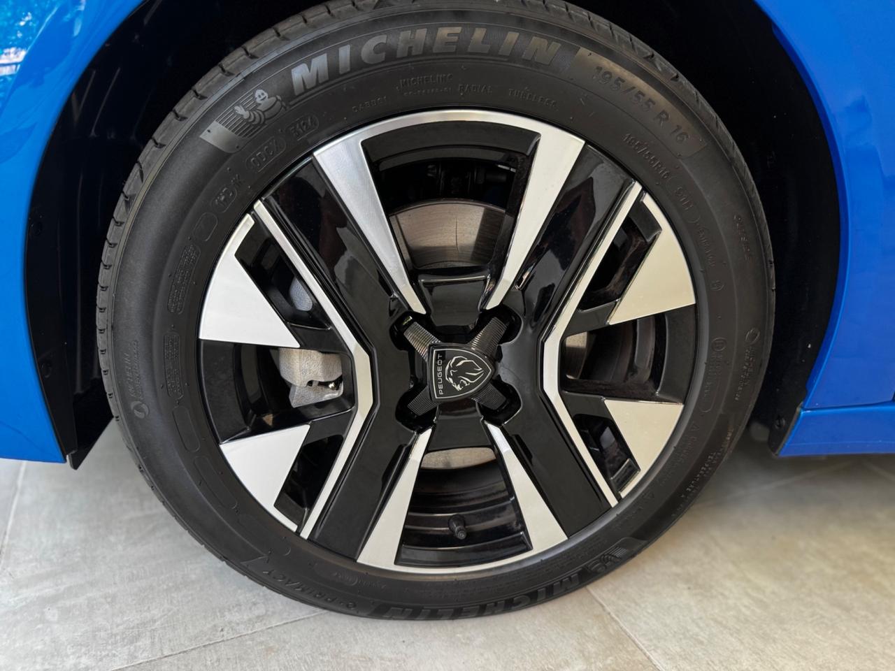 Peugeot 208 PureTech 100 Stop&Start 5 porte Allure