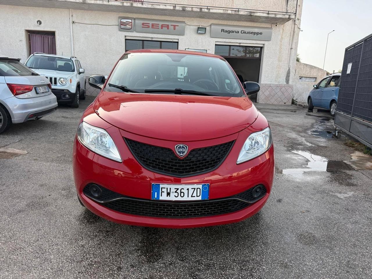 Lancia Ypsilon 1.2 69 CV 5 porte Gold