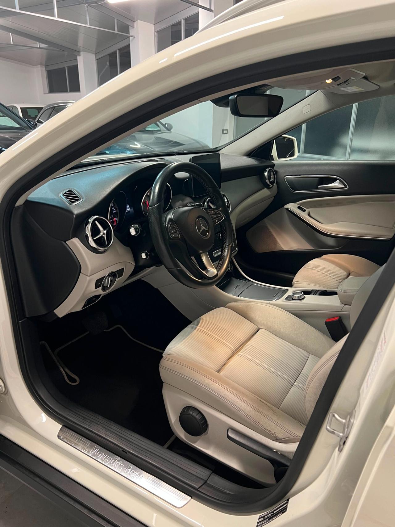 Mercedes-benz GLA 220 d Automatic 4Matic Premium