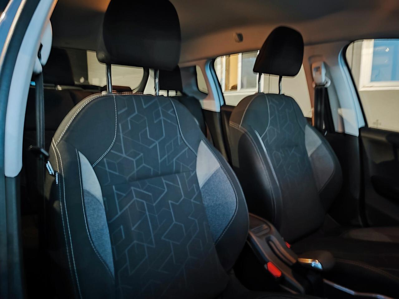 Peugeot 2008 BlueHDi 100 S&S Black Matt