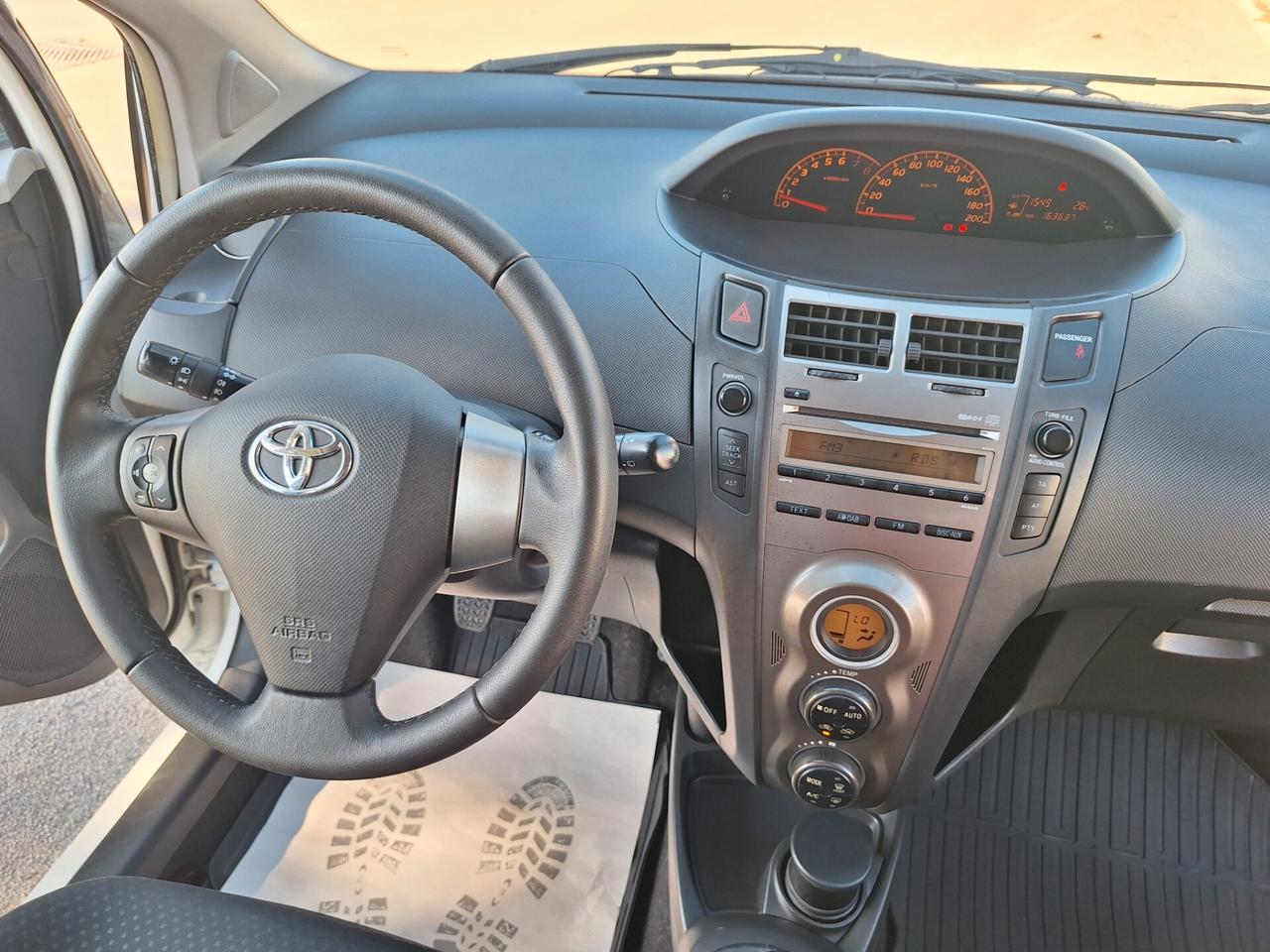 Toyota Yaris 1.0 5 porte SOL PERFETTA CERTIFICATA
