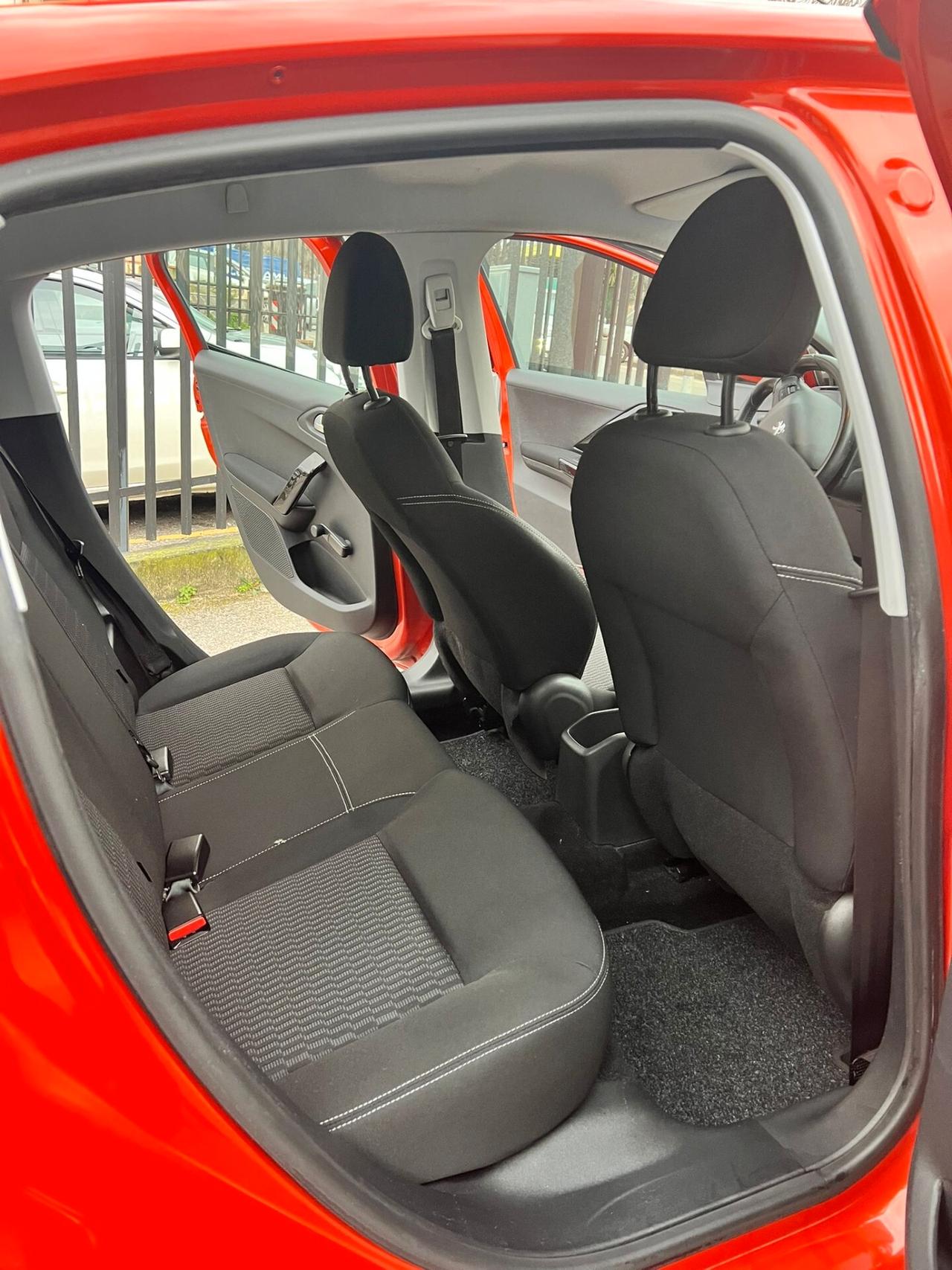 Peugeot 208 PureTech 82 5 porte Allure