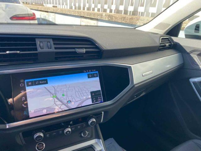 AUDI Q3 35 TDI Business Advanced