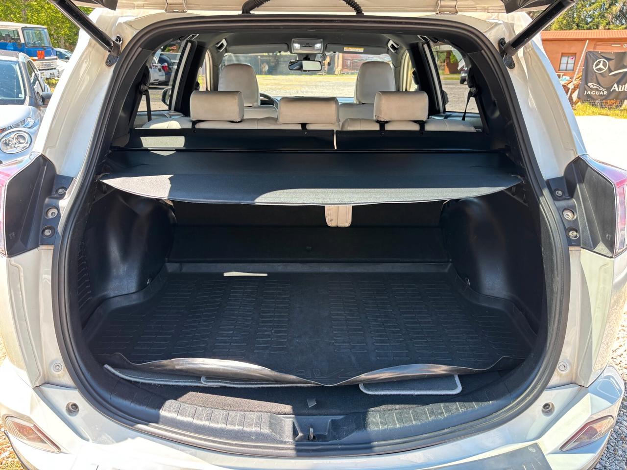 Toyota RAV 4 RAV4 2.5 Hybrid 2WD Lounge