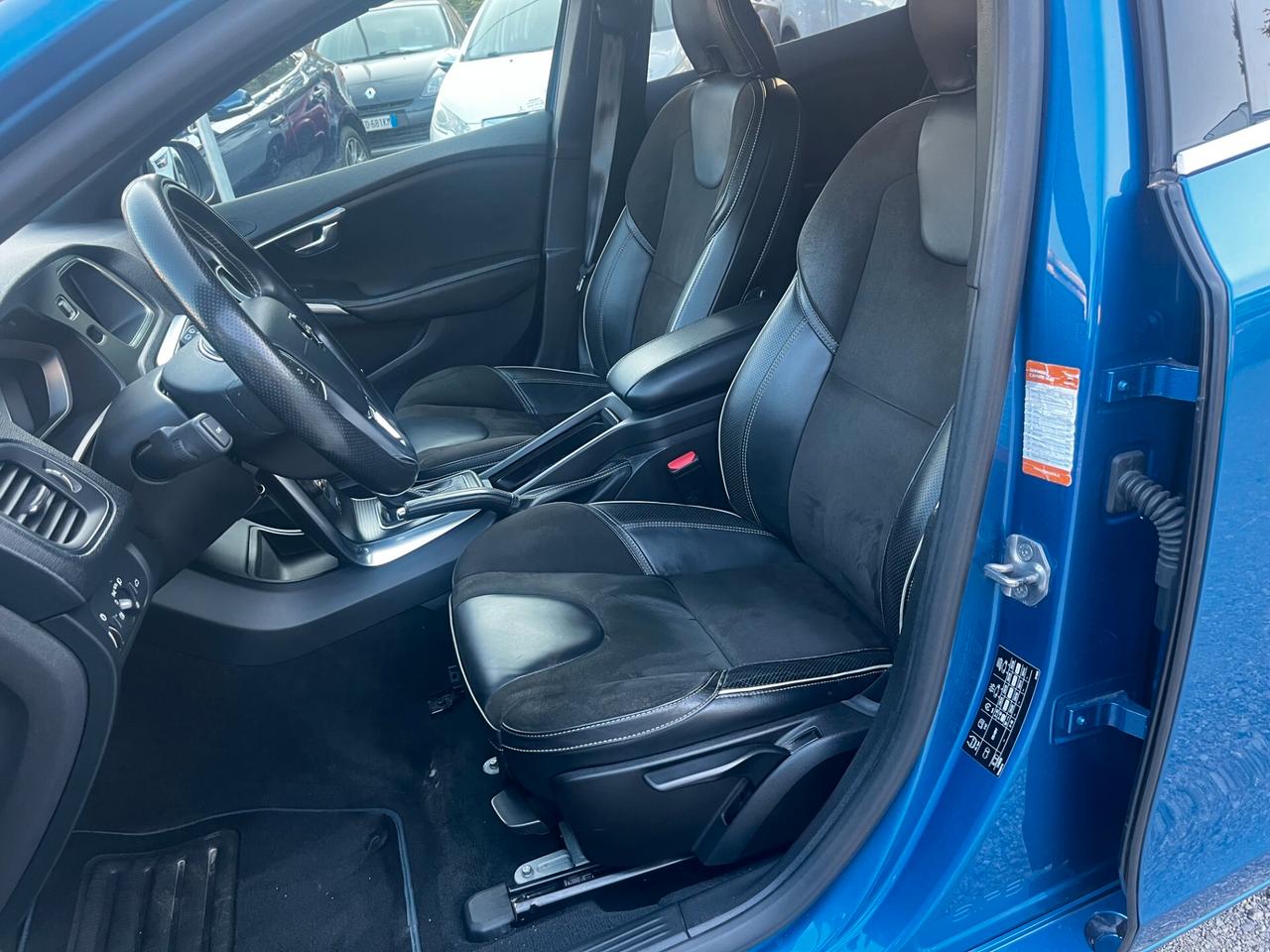 Volvo V40 Geartronic R-design