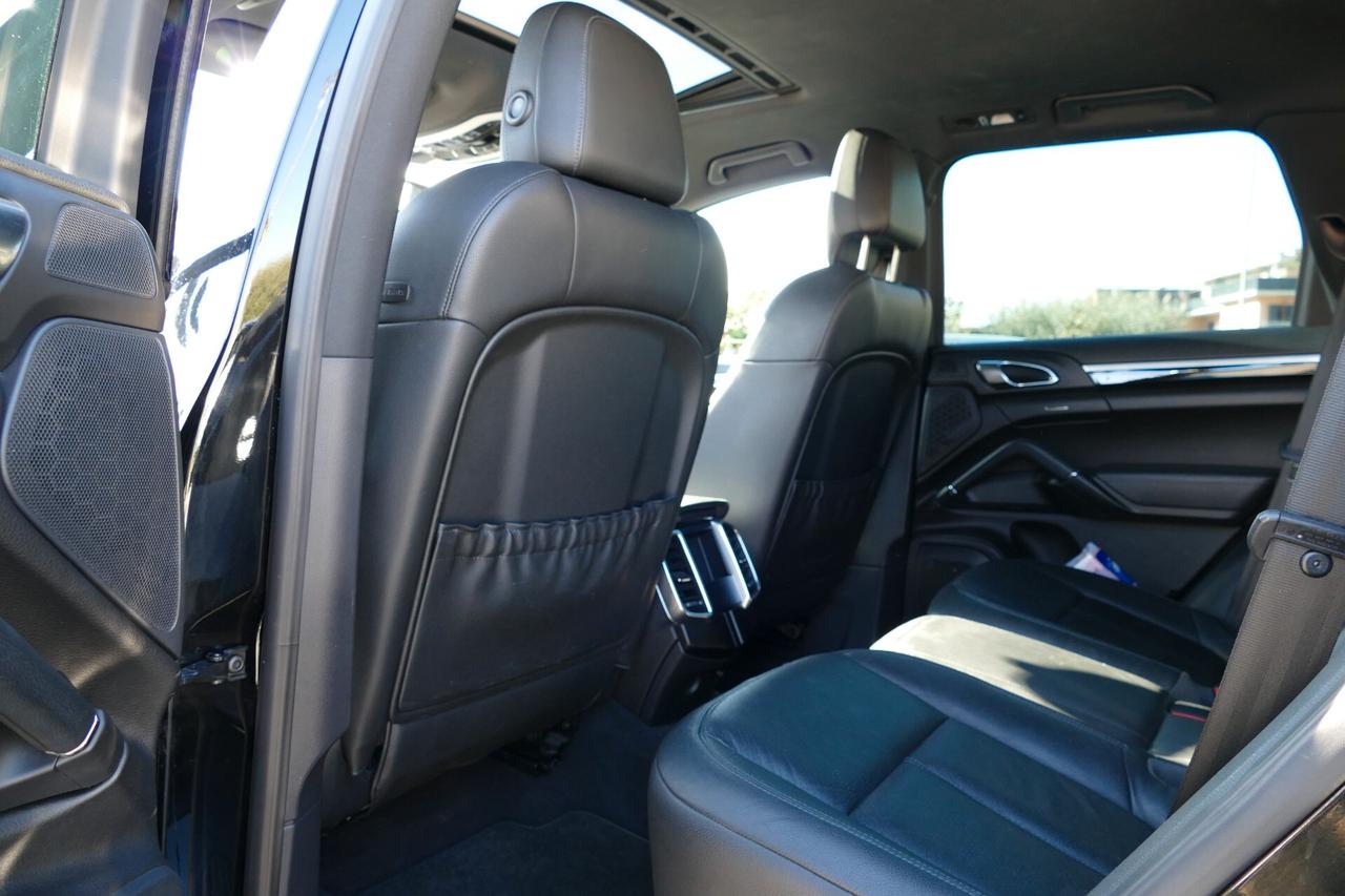 Porsche Cayenne 3.0 PANO KAMERA PELLE *20*