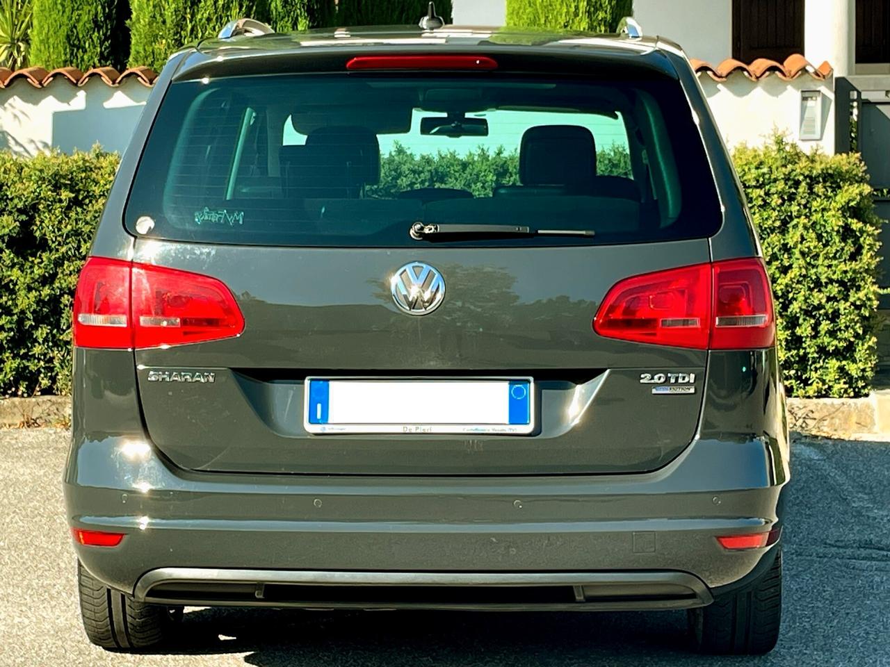 VW SHARAN 2.0D aut.-7POSTI-Pelle,Nav,Tetto-2014
