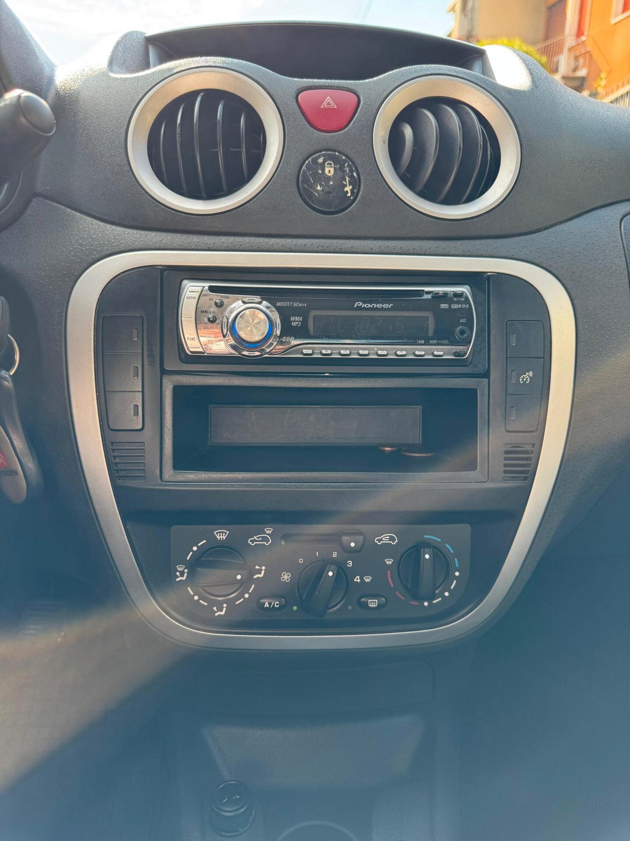 Citroen C3 1.1 benzina 2007 OK NEOPATENTATI