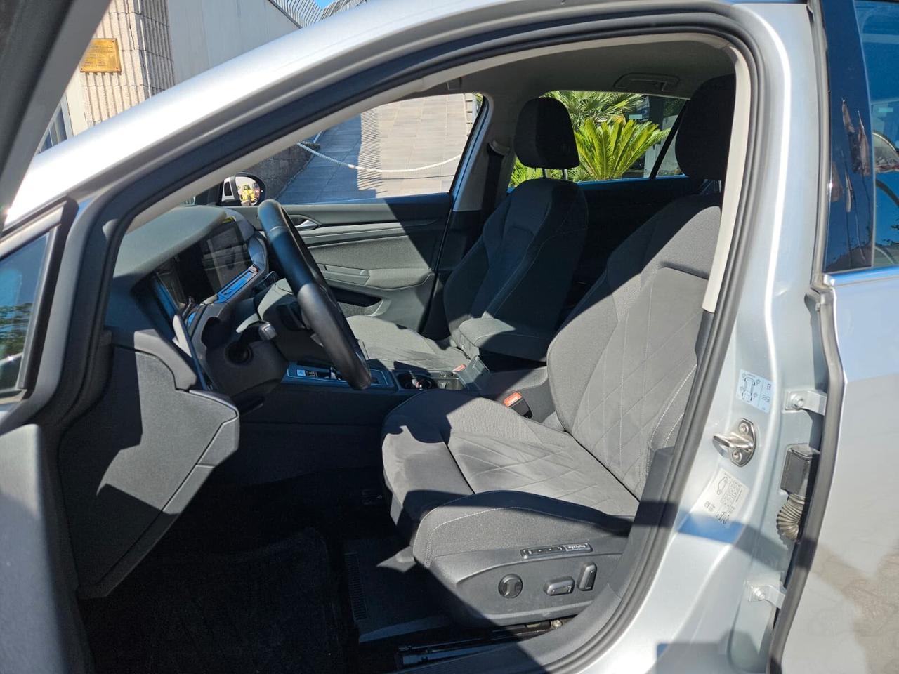 Volkswagen Golf 1.5 eTSI 130 CV EVO ACT DSG Style