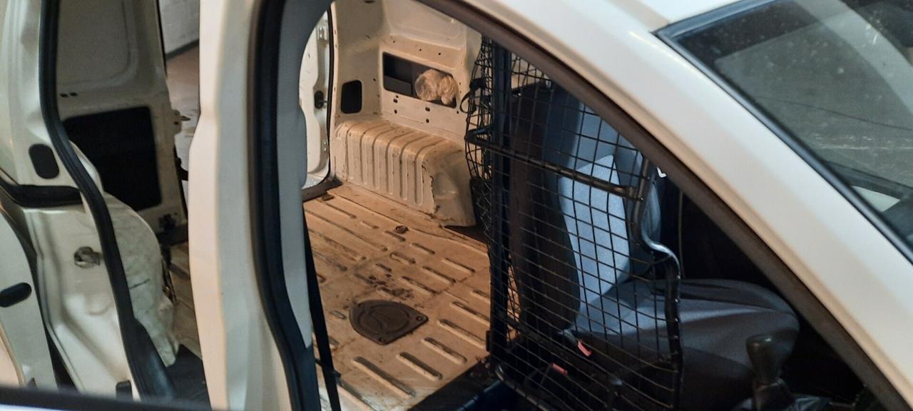 Peugeot Bipper 1.4 HDi 70CV Furgone Classe 2