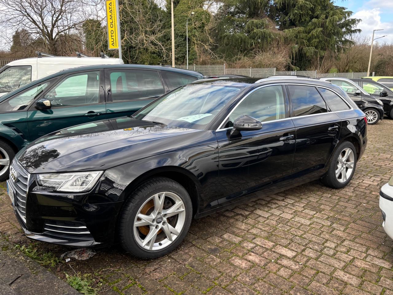 Audi A4 Avant 2.0 TDI 122 CV S tronic permute finanziamento