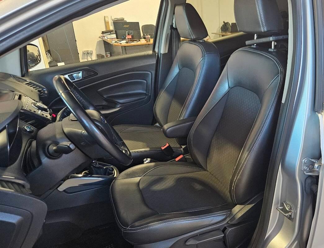 Ford EcoSport 1.5 tdci Business c navi 95cv