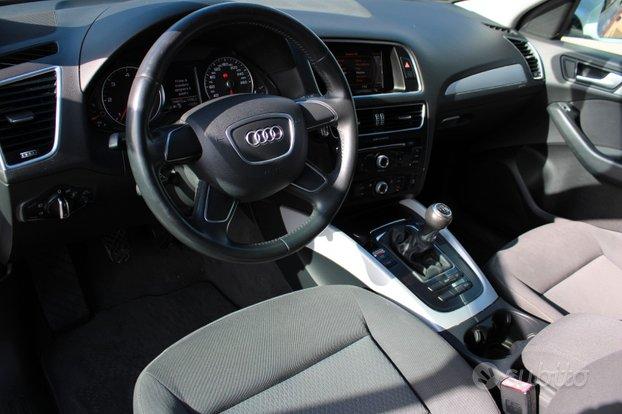 Audi Q5 2.0 tdi 150cv fari bixeno