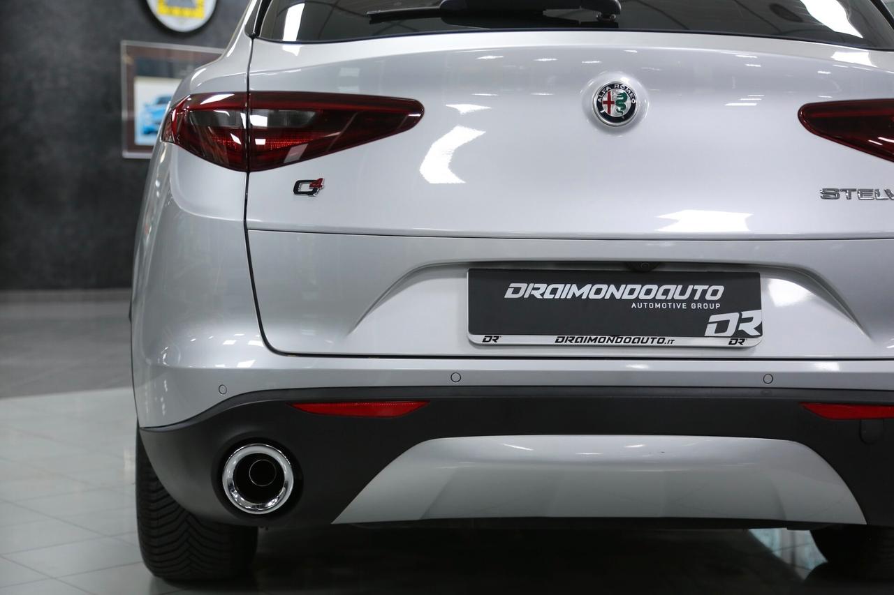 Alfa Romeo Stelvio 2.2 Turbodiesel 210 cv AT8 Q4 Super