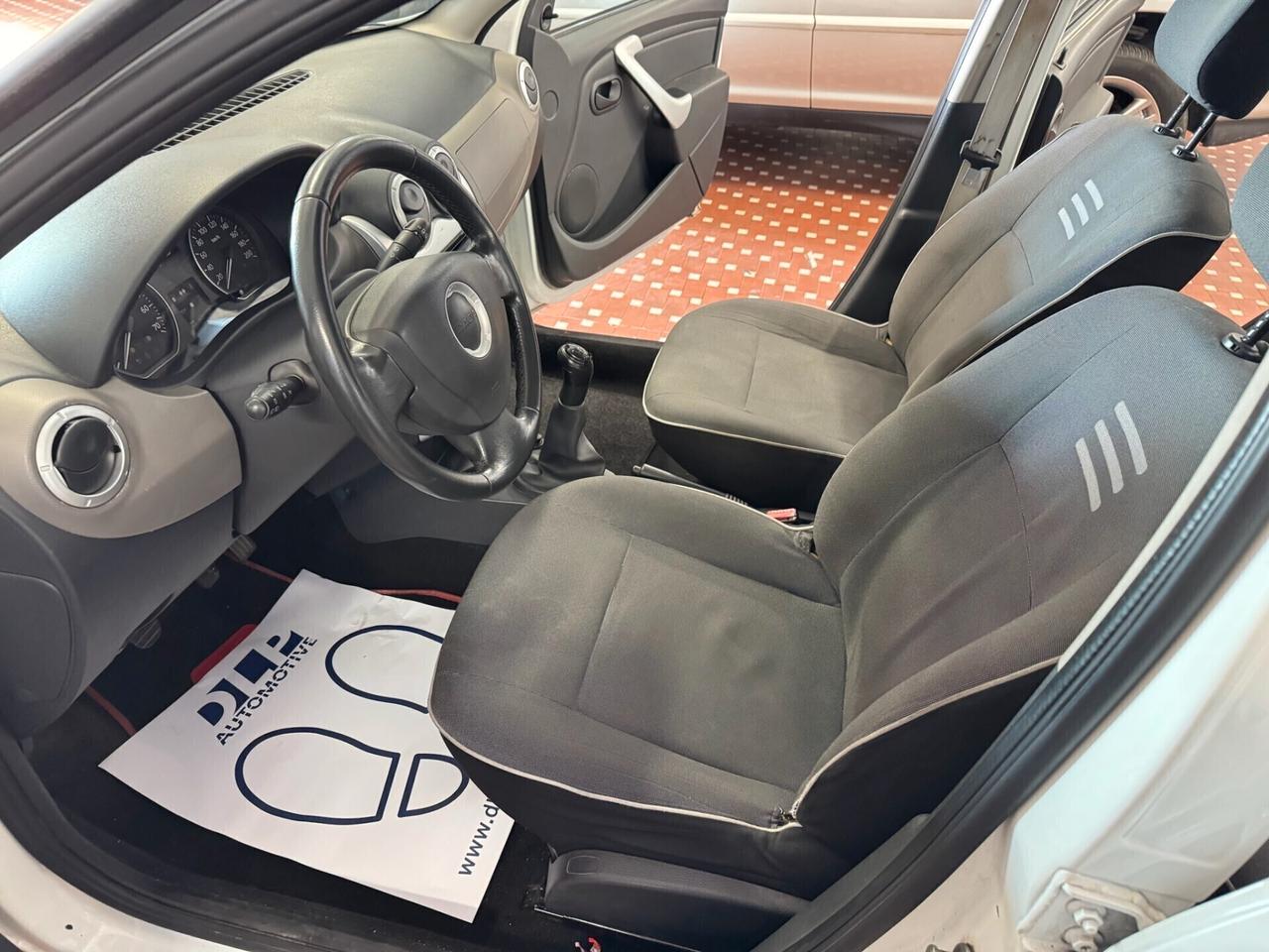 Dacia Sandero 1.5 dCi 75CV Embleme - NEOPATENTATI
