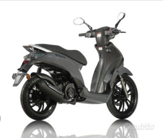 Kl b-tre 125 prezzo bomba euro 5+ nuovo!!!!!