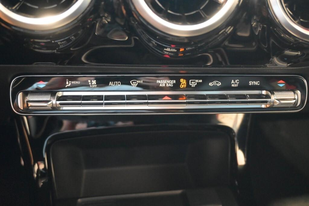MERCEDES-BENZ CLA 180D 116CV 6M. AMG LINE ( FARI LED - CRUISE - PELLE - NAVI PREMIUM - NIGHT PACK - PARK ASSIST - TELECAMERA POST. - CERCHI 18 )