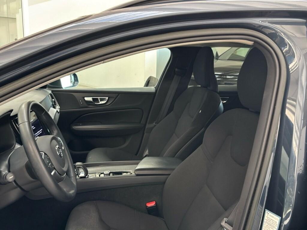 Volvo V60 2.0 B4 Momentum Business