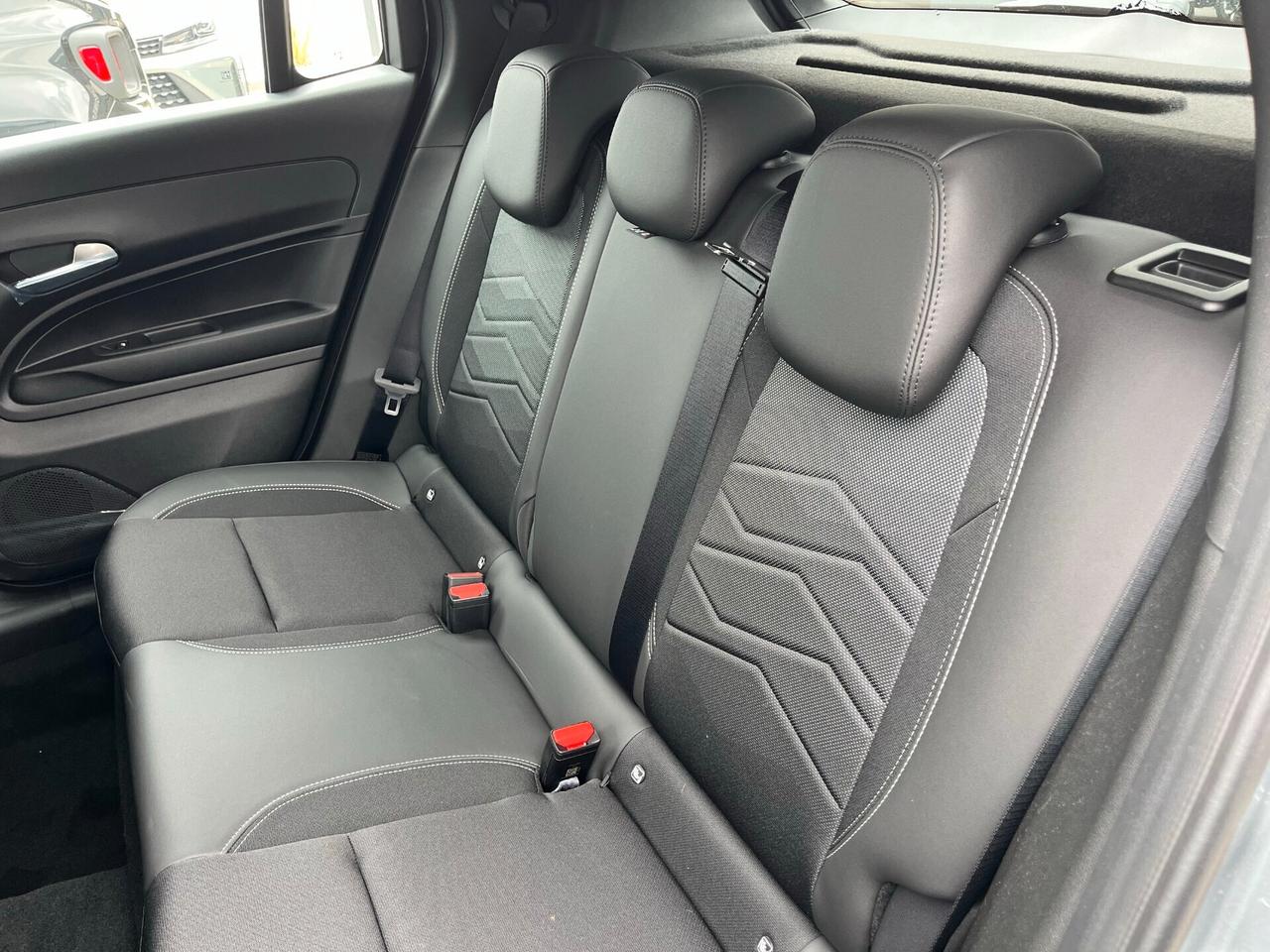 Jeep Avenger 1.2 Turbo 100 CV Altitude Km0