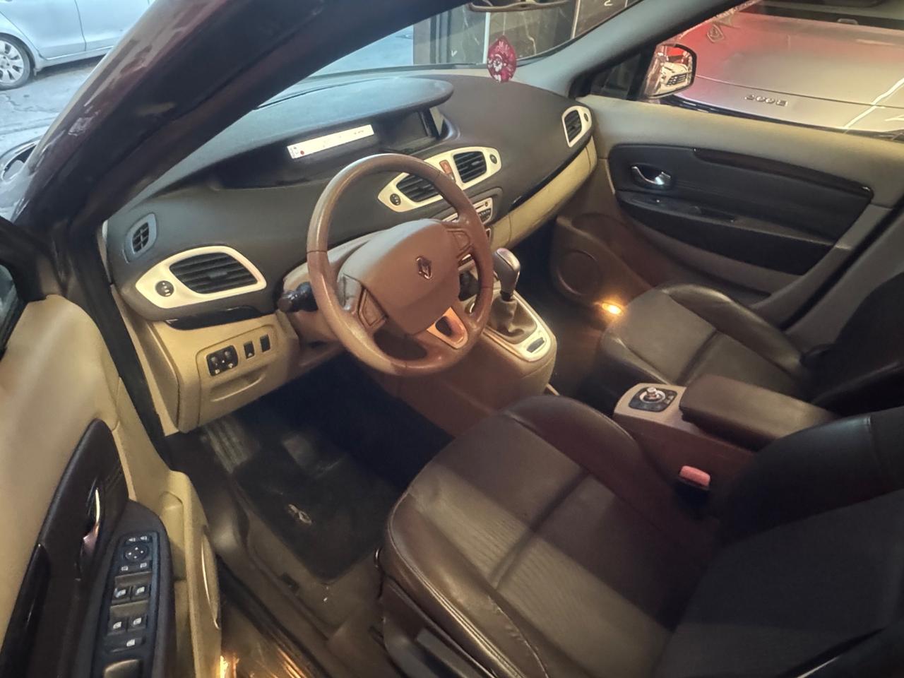 Renault Scenic Scénic X-Mod 1.5 dCi 110CV EDC Luxe automatico