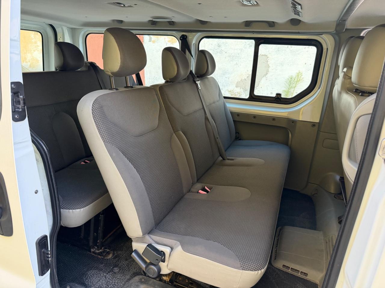 Opel Vivaro 2.5 CDTI 9 posti Clima - 2009