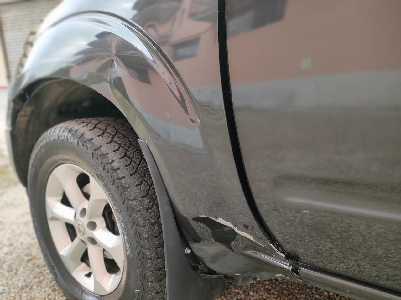 Nissan Navara 2.5 dCi 4p Double Cab LE