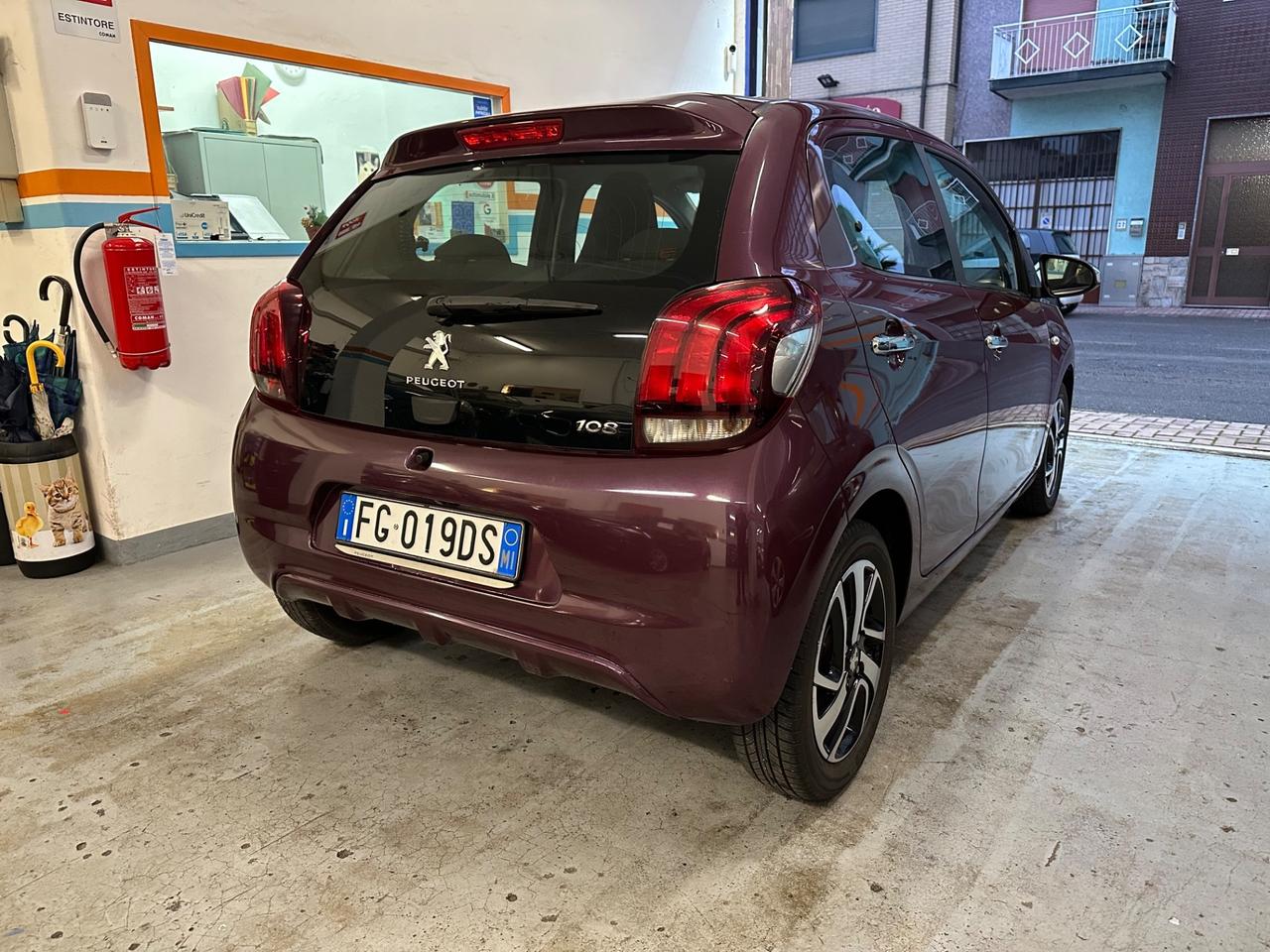 Peugeot 108 VTi 68 5 porte Allure