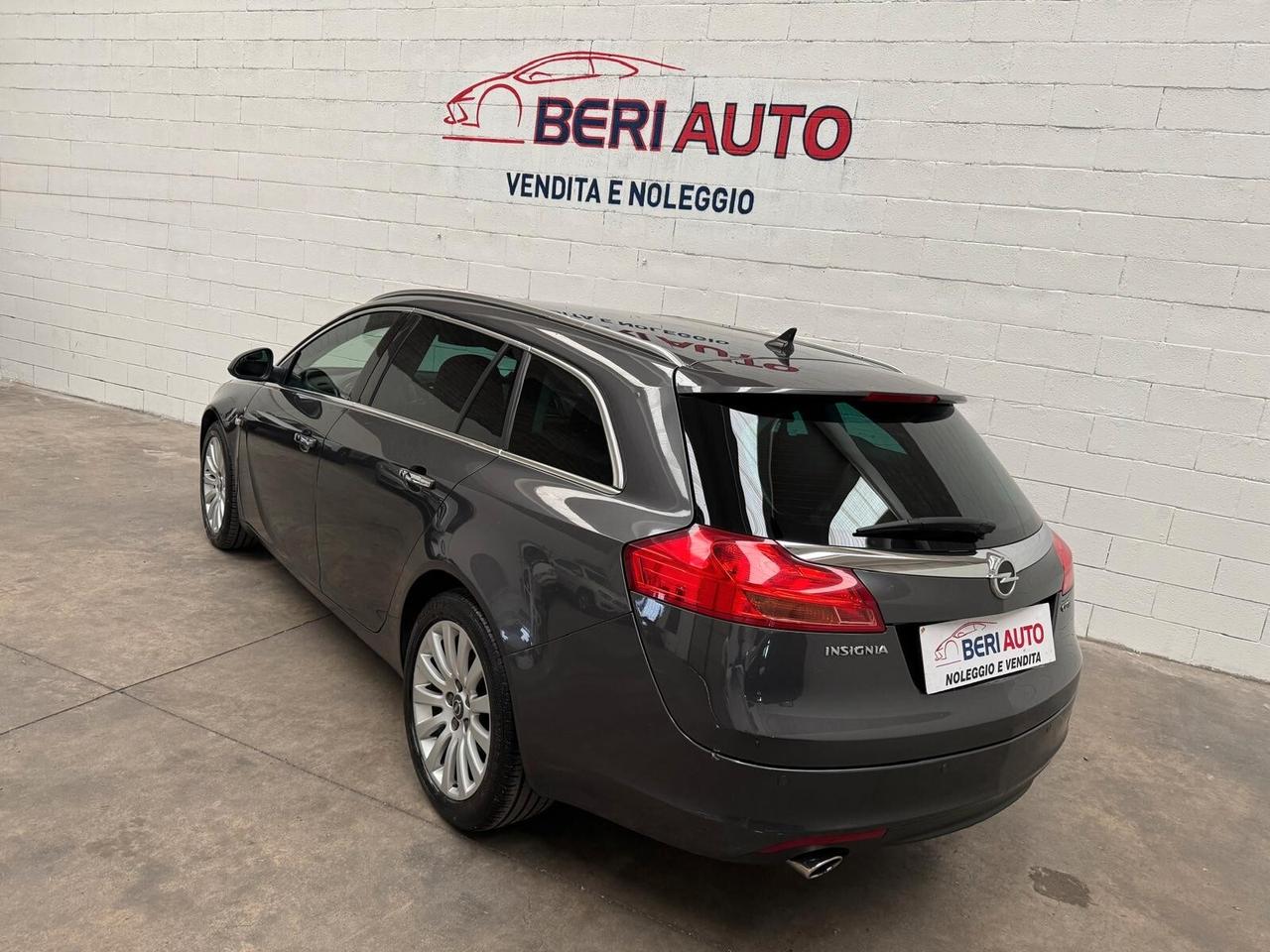 Opel Insignia allestimento Sports Tourer Cosmo