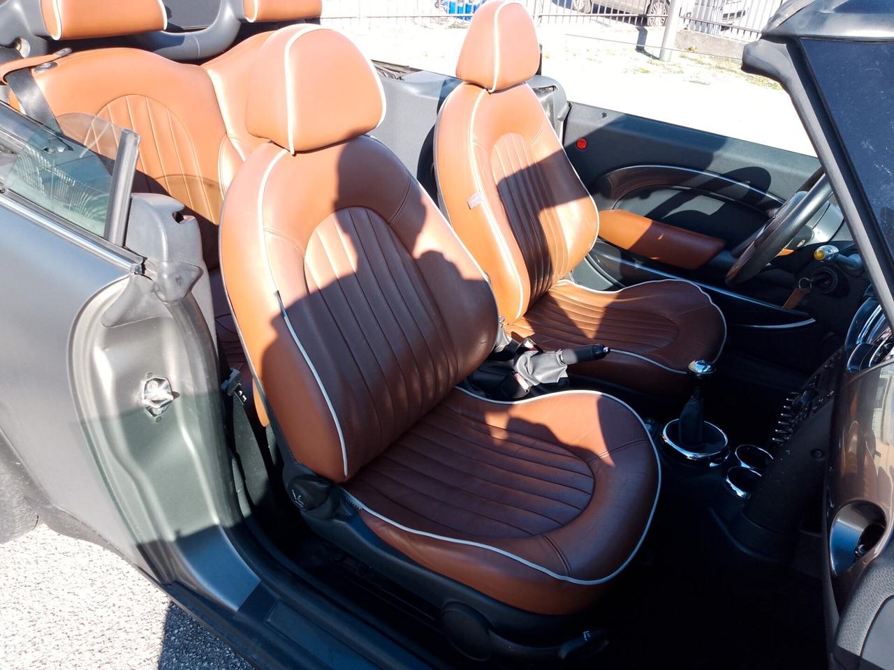 Mini Cooper Cabrio GPL - SIDEWALK