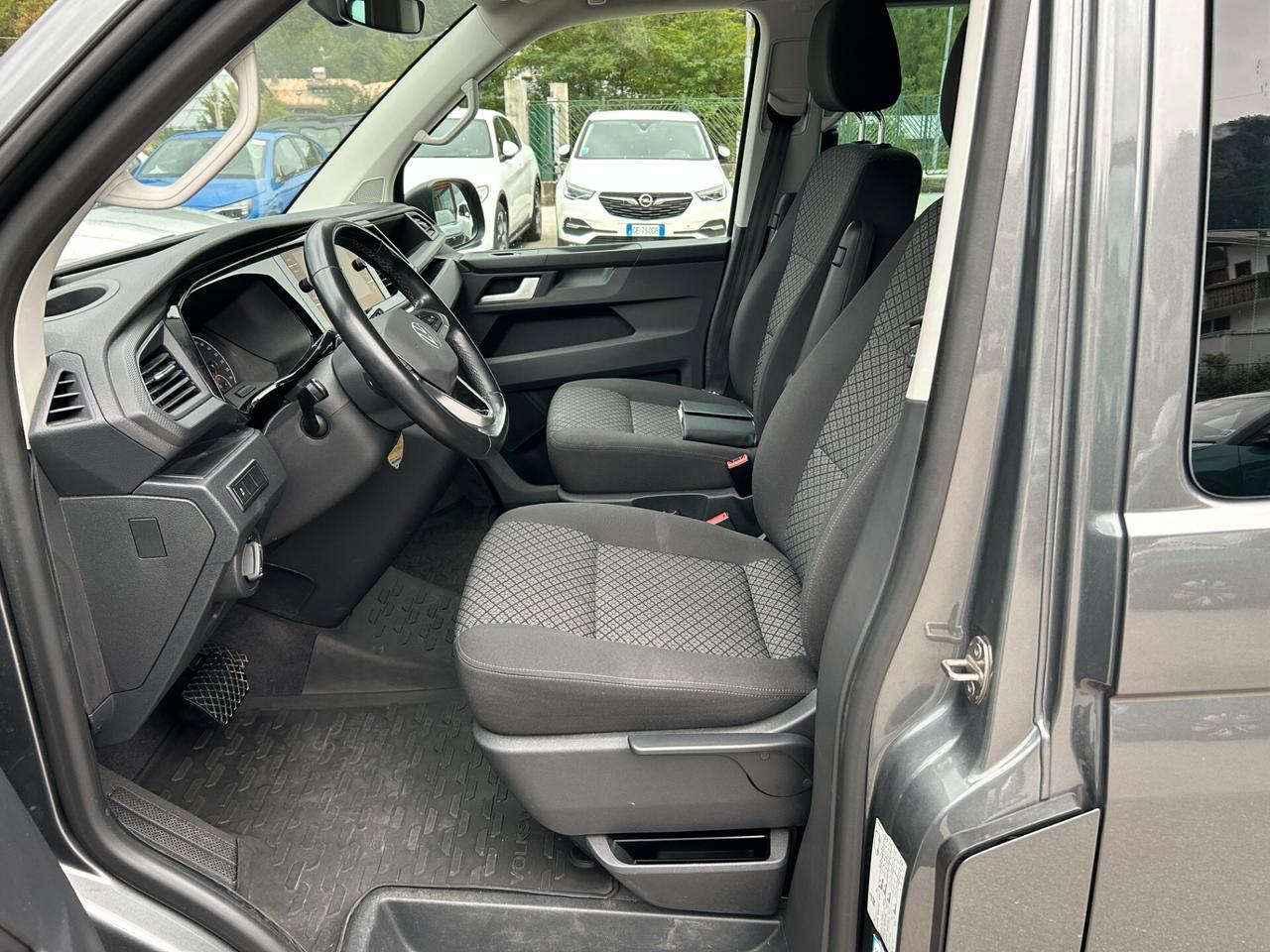 Volkswagen Multivan trendline T6.1 2.0 tdi 150 cv DSG 4motion