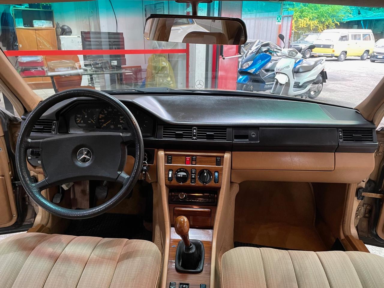 Mercedes-Benz E 250 D ASI TARGA ORO!!!