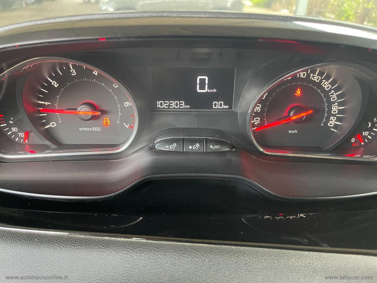 PEUGEOT 208 1.2 VTi 82 CV 5p. Access