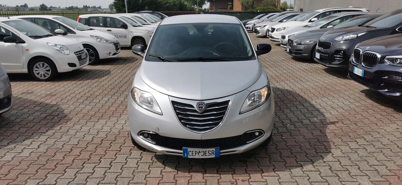 Lancia Ypsilon 0.9 TwinAir 85 CV 5 porte S&S DFN Gold