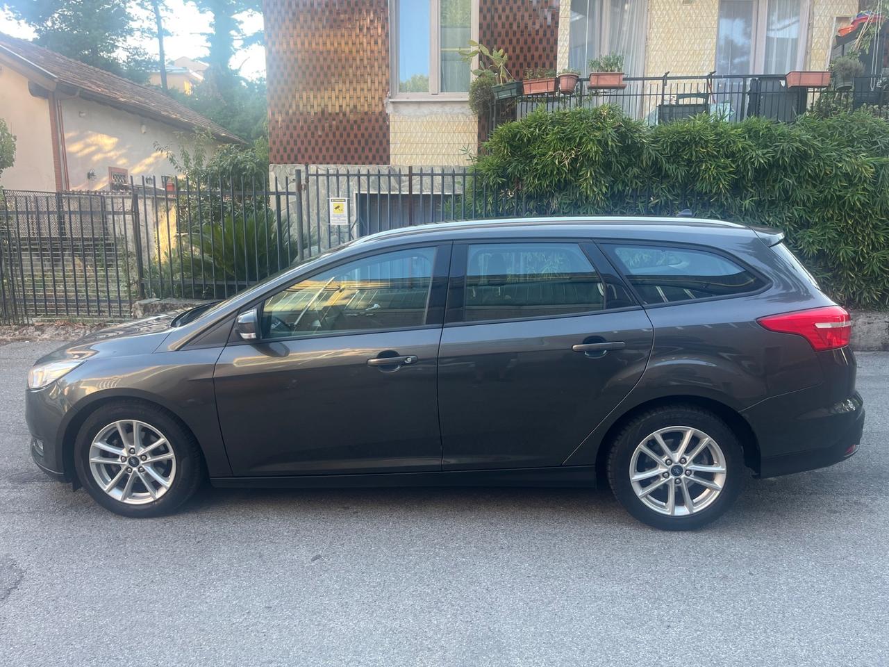 Ford Focus 1.5 TDCi 120 CV Start&Stop Powershift Titanium