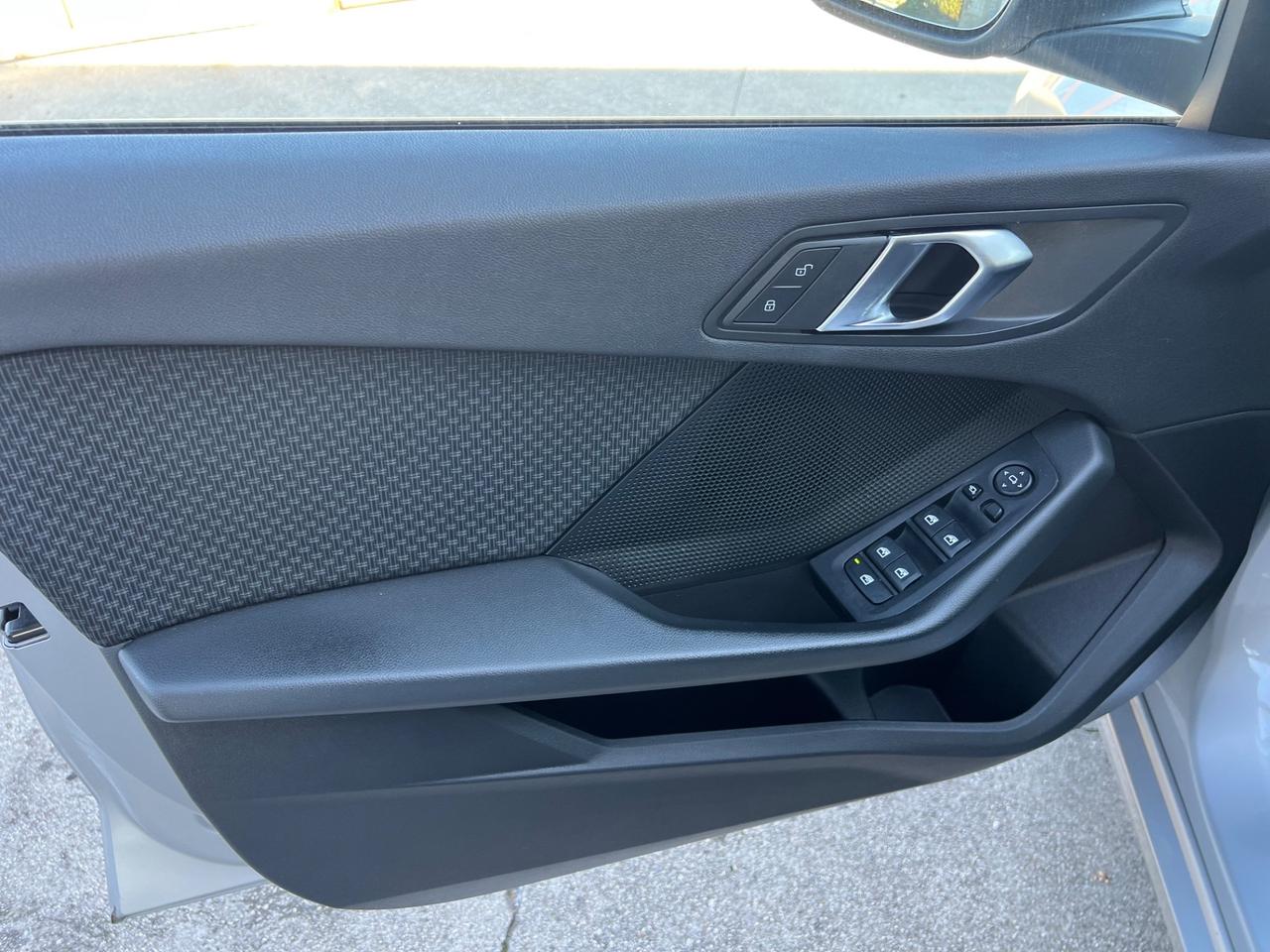 BMW 118i Business Advantage 140cv FINANZIABILE