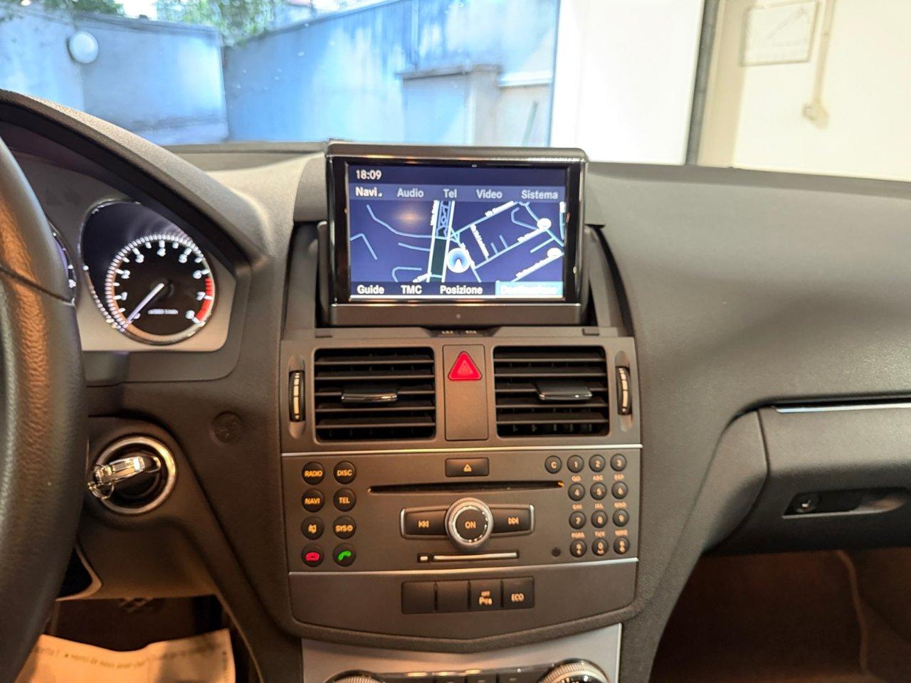Mercedes C 180 CGI BlueEfficiency Avantgarde c/bixeno Berlina