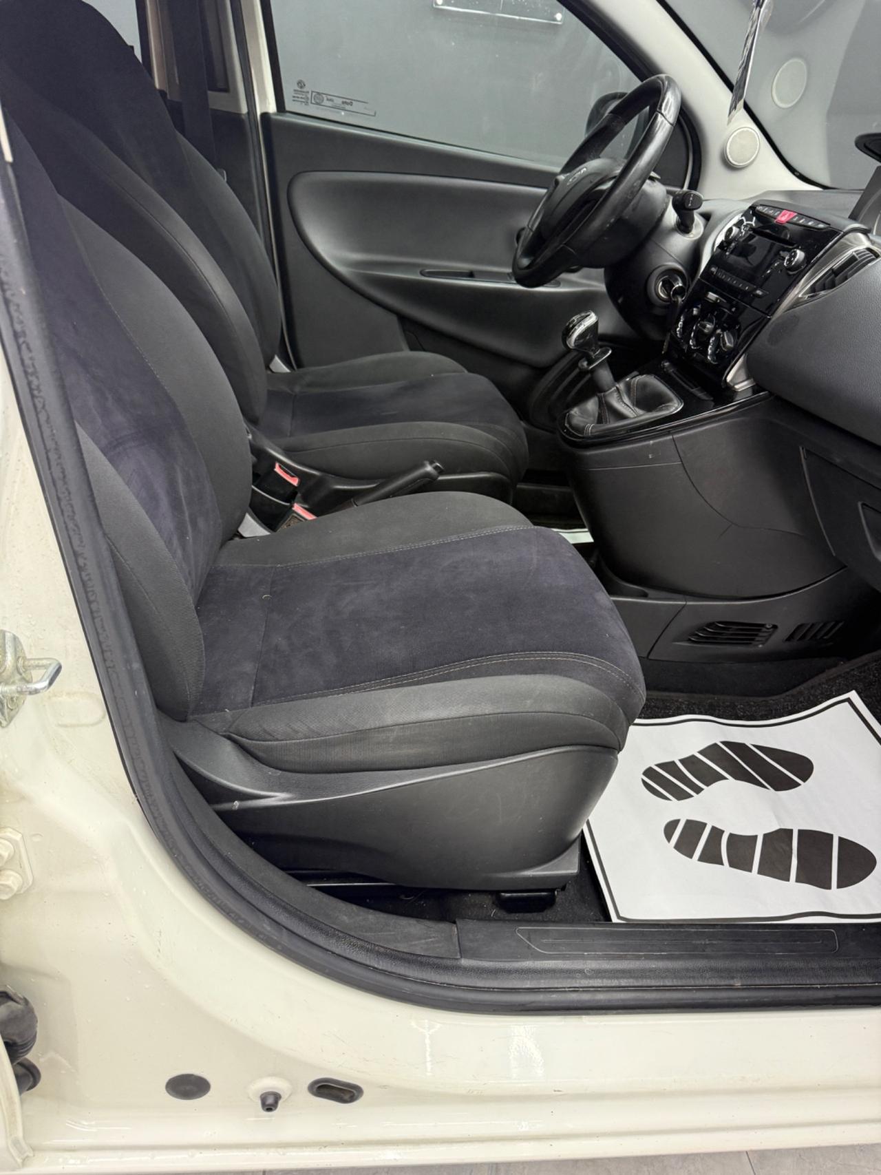 Lancia Ypsilon 0.9 TwinAir 85 CV 5 porte Metano Ecochic Gold