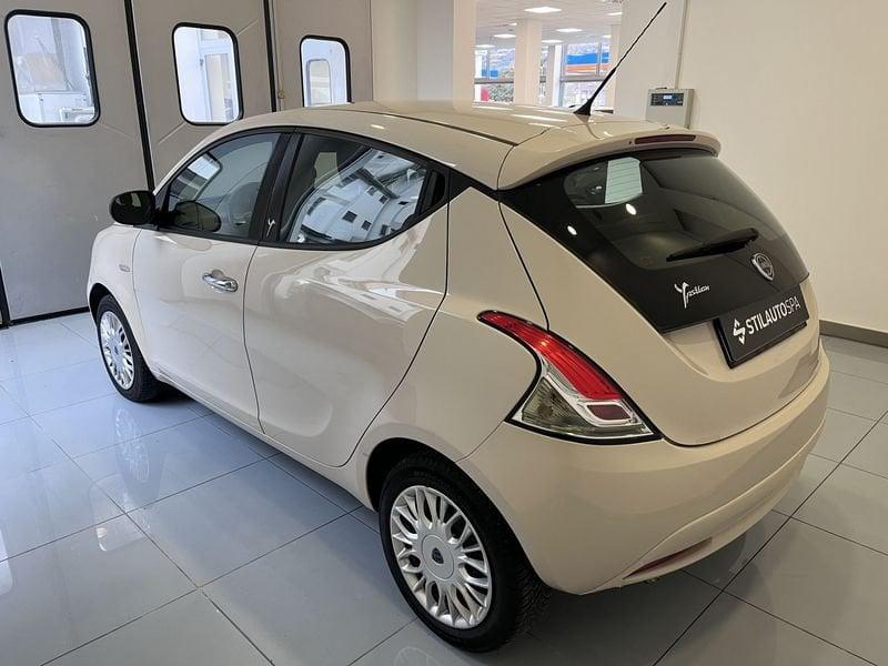 Lancia Ypsilon 1.2 69 CV 5 porte Silver