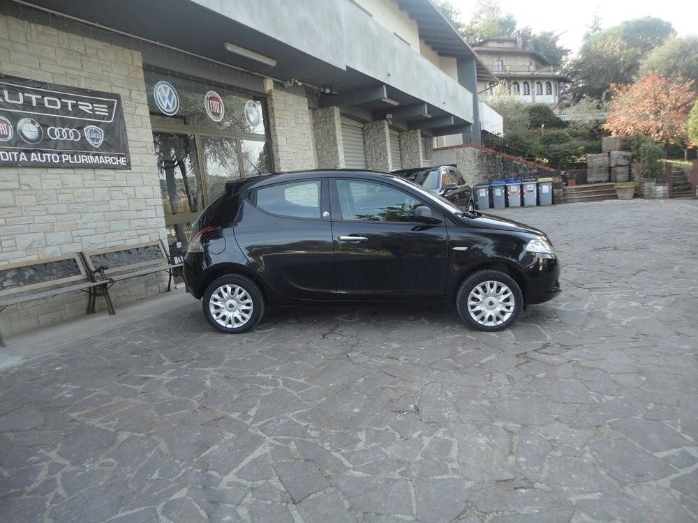 Lancia Ypsilon 0.9 TwinAir 85 CV 5 porte Metano Ecochic Gold NEO PATENTATI