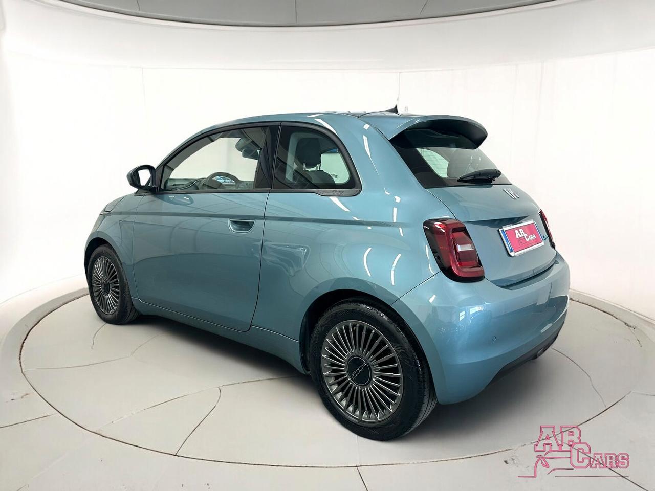 Fiat 500 500e Berlina 42 kWh Icon