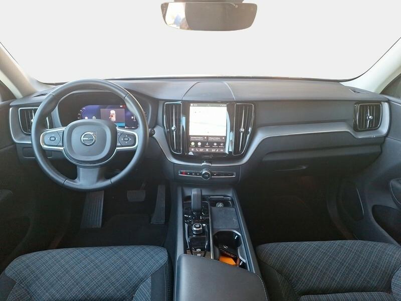 VOLVO XC60 B4 AUTOMATICO CORE SUV