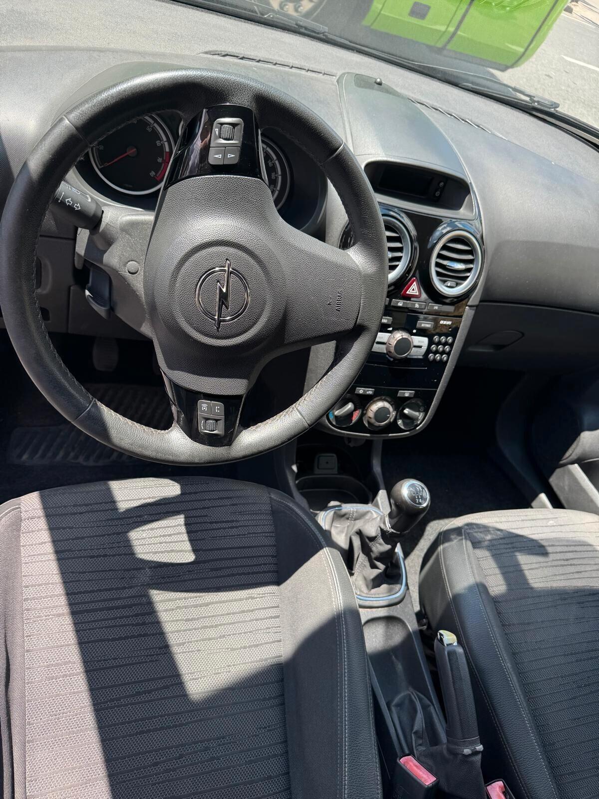 Opel Corsa 1.2 85CV 5 porte GPL-2015