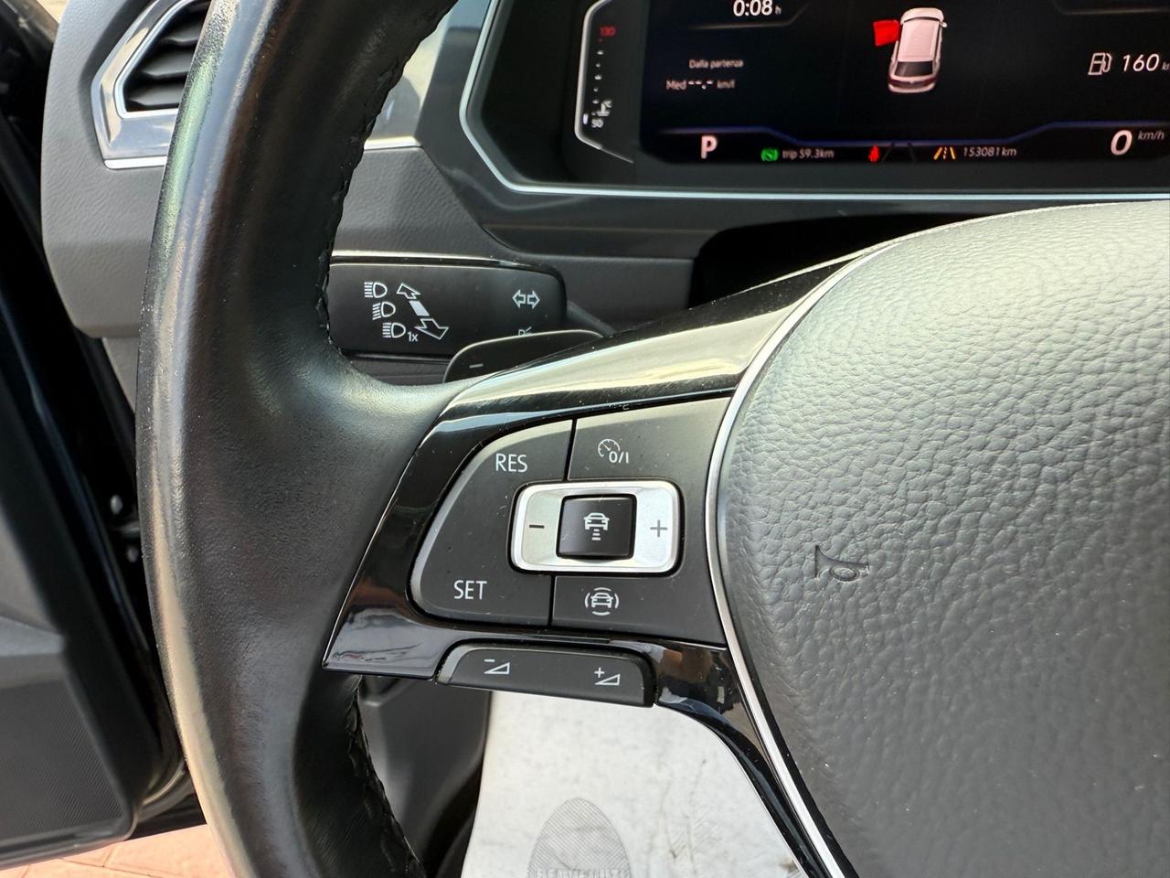 Volkswagen Tiguan 2.0TDI 150CV DSG R-LINE*UNICO PROP