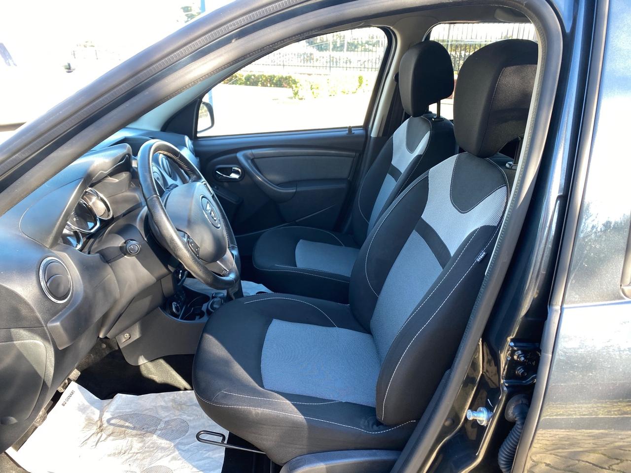 Dacia Duster 1.5 dCi 110CV 4x4 INSERIBILE E DISINSERIBILE ---KM CERTIFICATI DACIA