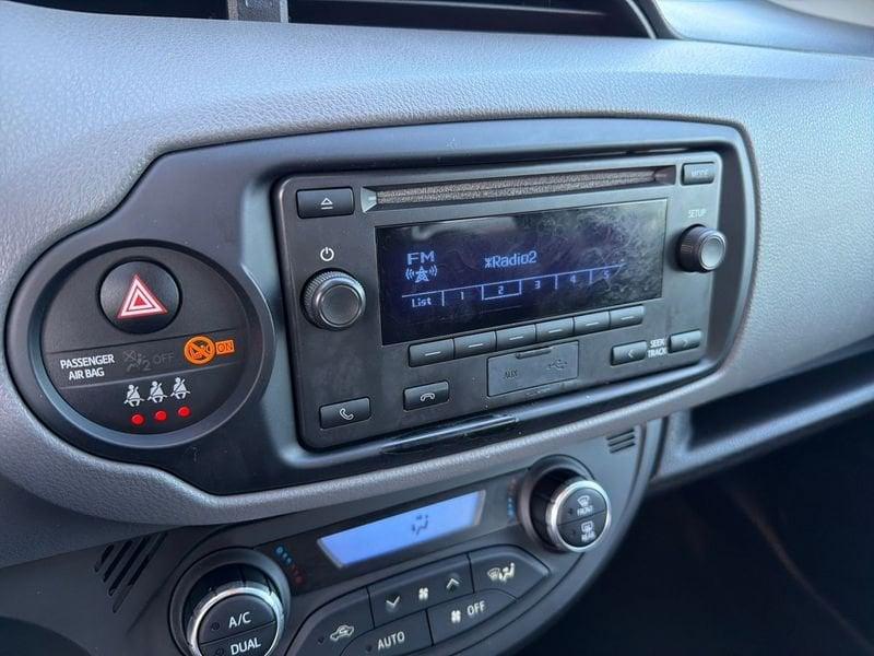 Toyota Yaris Yaris 5p 1.5h Cool