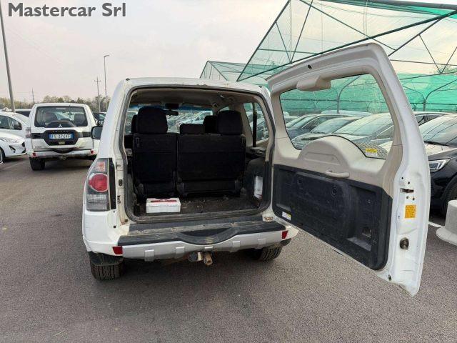 MITSUBISHI Pajero Pajero IV 2007 3.2 cr Instyle 3p auto - FD013NH